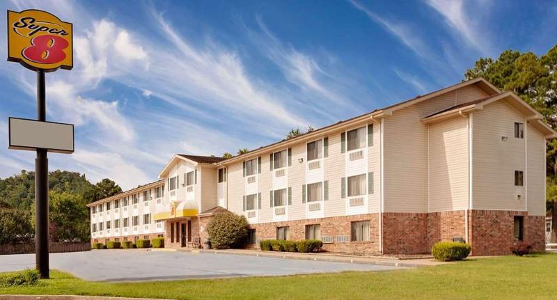 Super 8 By Wyndham Fayetteville Bagian luar foto